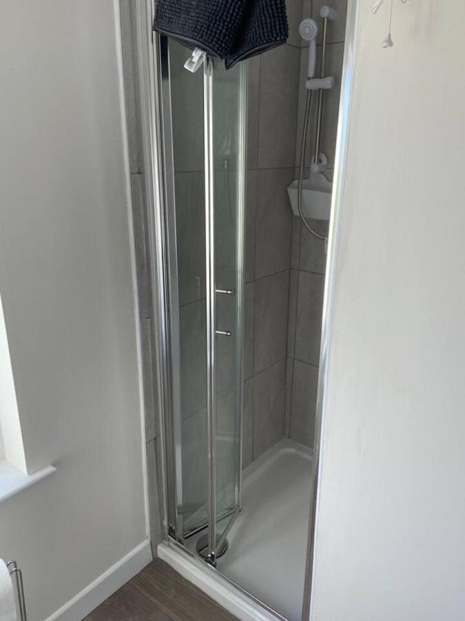 Town House In Ideal Location Central 에니스킬런 외부 사진